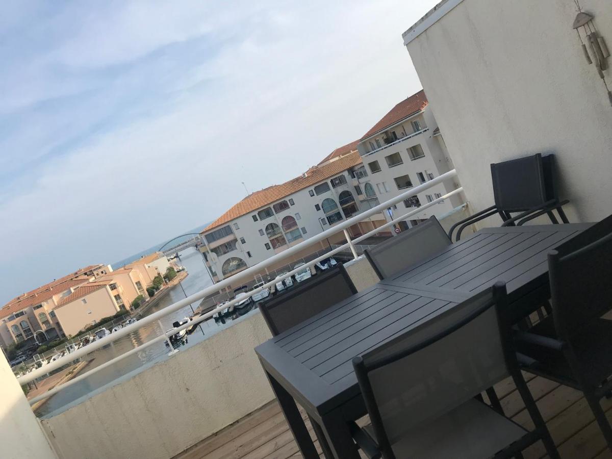 T2 vue mer Mezzanine les Quilles Sète Extérieur photo
