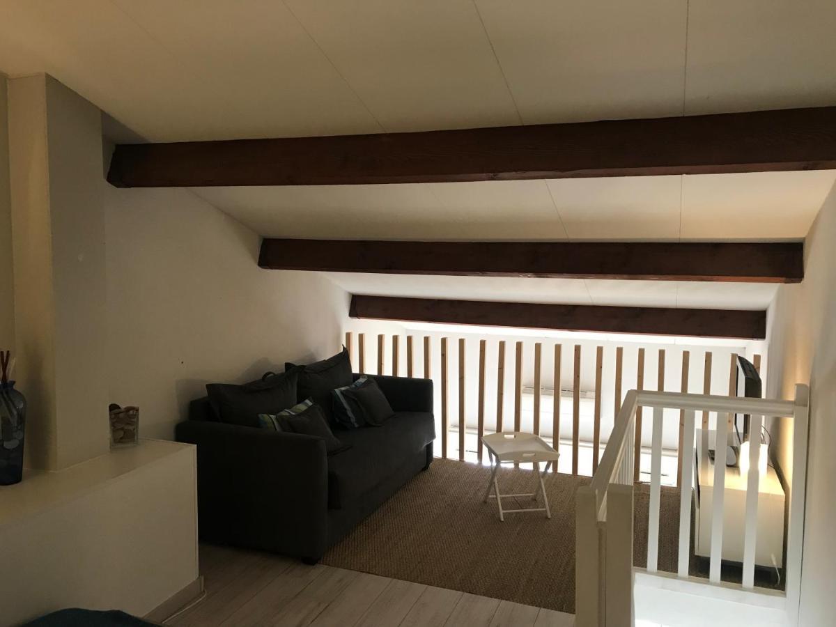 T2 vue mer Mezzanine les Quilles Sète Extérieur photo